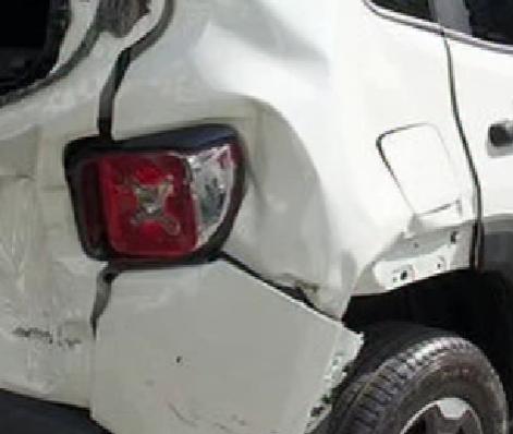 motociclista-empina-moto-perde-o-controle-e-atinge-carro-estacionado-em-campo-novo-do-parecis
