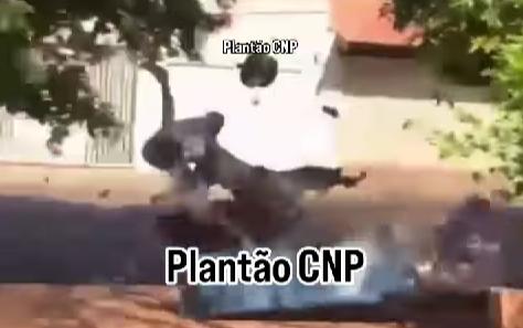 suspeitos-fogem-da-policia-e-atropelam-idoso-em-alta-velocidade