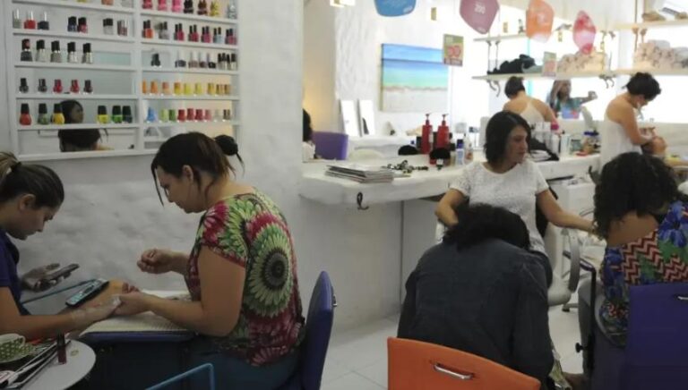 anvisa-proibe-uso-de-substancias-toxicas-em-produtos-para-unhas-e-esmaltacao-em-gel