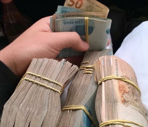 brasil-lidera-pagamentos-acima-do-teto-enquanto-53-mil-servidores-recebem-alem-do-limite-legal