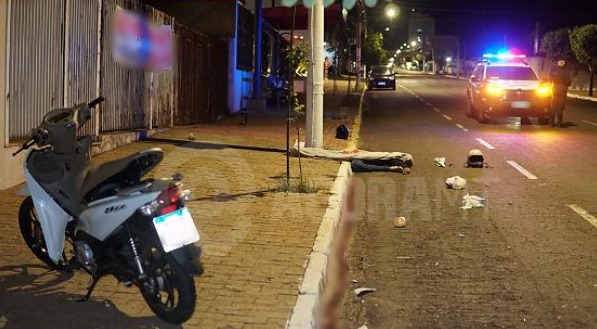 motociclista-perde-a-vida-apos-colisao-em-poste