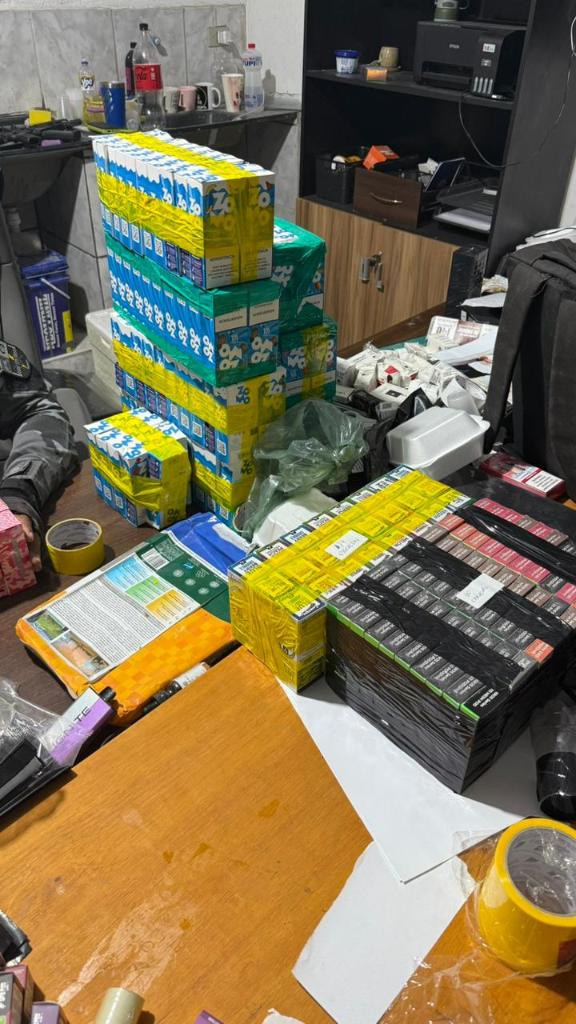 CONTRABANDO! Companhia Raio prende jovem com mais de 5 mil cigarros eletrônicos ilegais na Capital