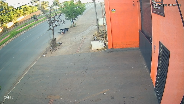 Tragédia na Rodovia: Motociclista morre após perder o controle e colidir com árvore na MT-251